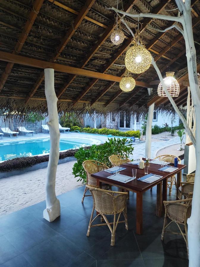Sleeping Elephant Beach Resort Tangalle Exterior photo