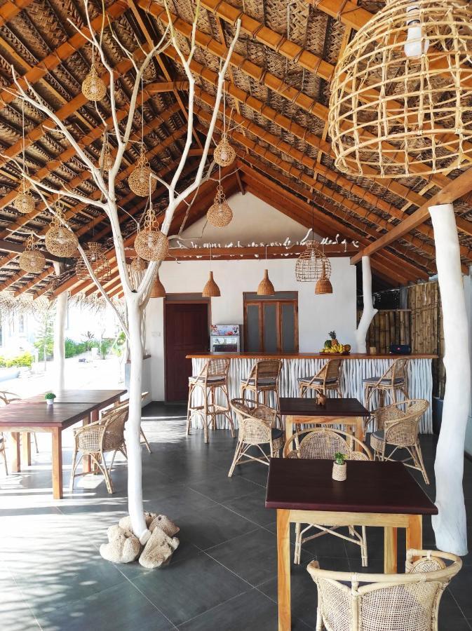 Sleeping Elephant Beach Resort Tangalle Exterior photo