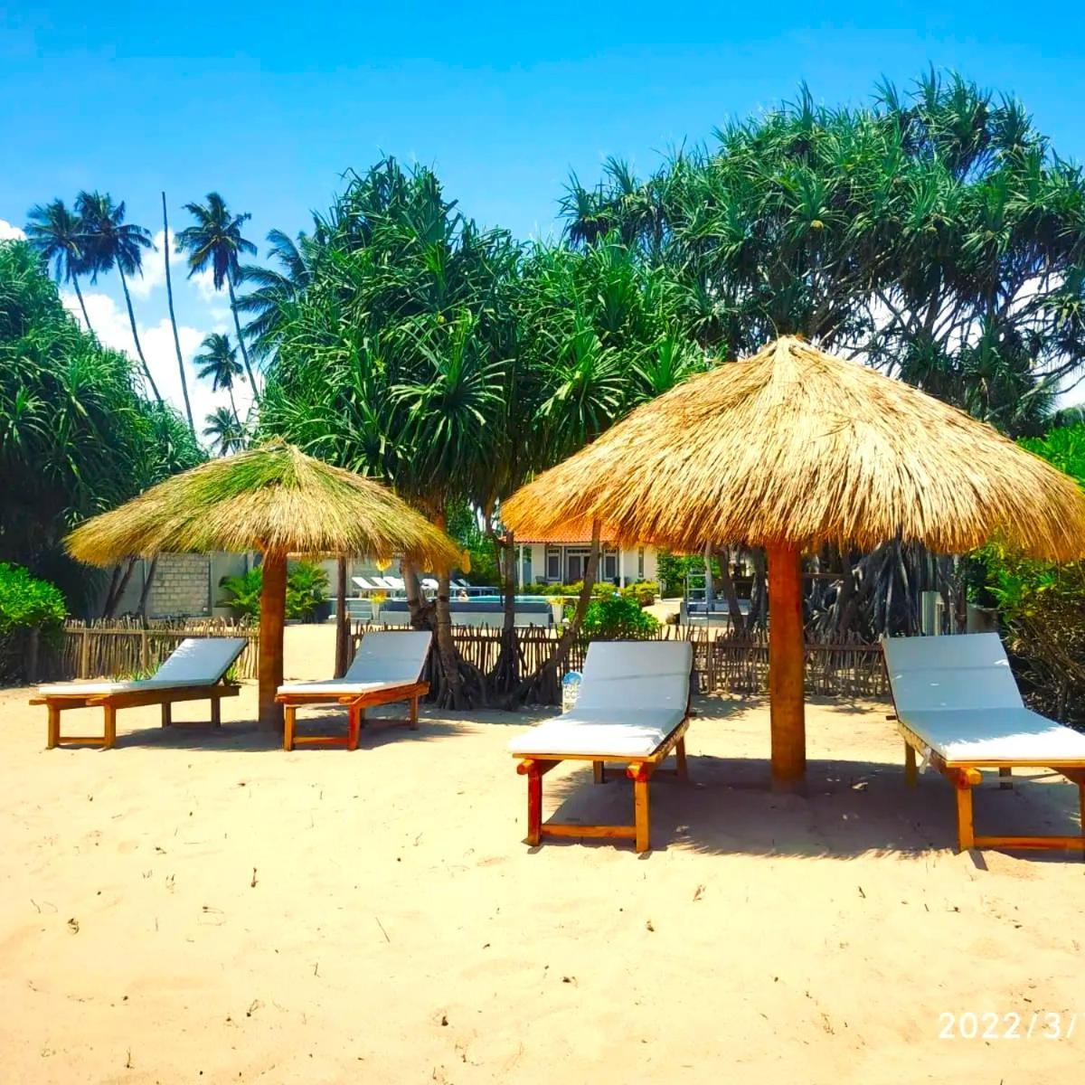 Sleeping Elephant Beach Resort Tangalle Exterior photo