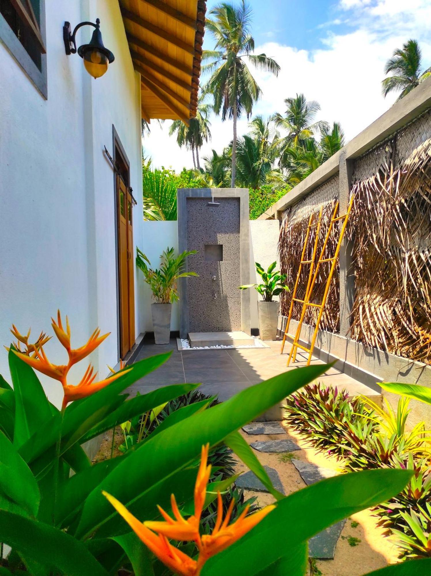 Sleeping Elephant Beach Resort Tangalle Exterior photo