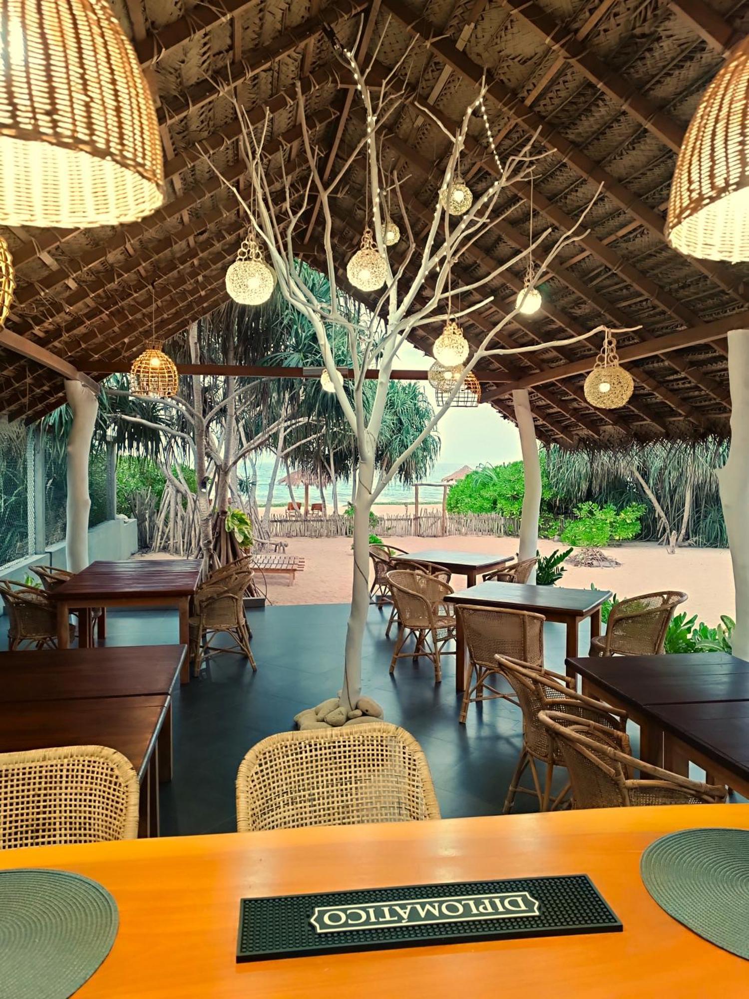 Sleeping Elephant Beach Resort Tangalle Exterior photo