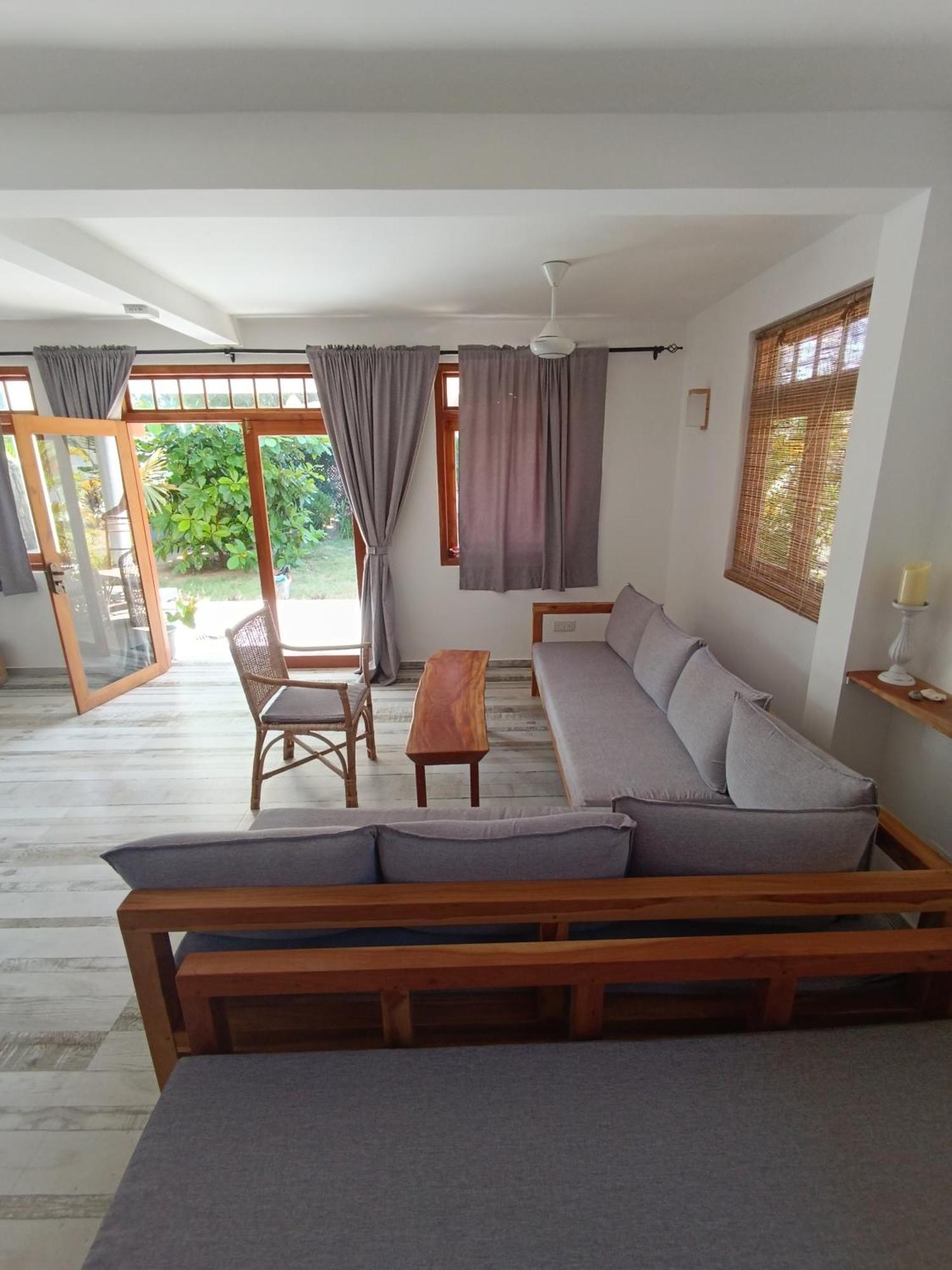 Sleeping Elephant Beach Resort Tangalle Exterior photo