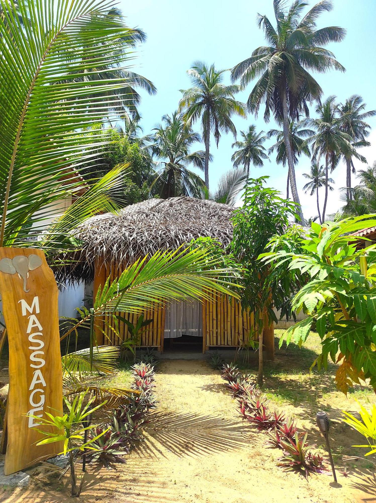 Sleeping Elephant Beach Resort Tangalle Exterior photo